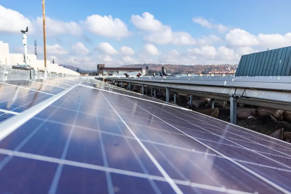 sunopee installe et finance des centrales photovoltaique de panneaux solaires en toiture 
